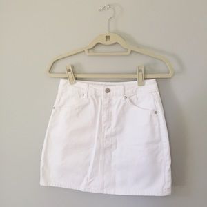 ✨ 3 for $10 moving sale! white denim skirt
